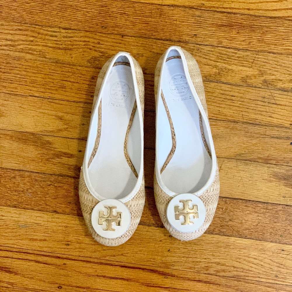 Tory Burch Reva White Straw Flat - Picture 3 of 8